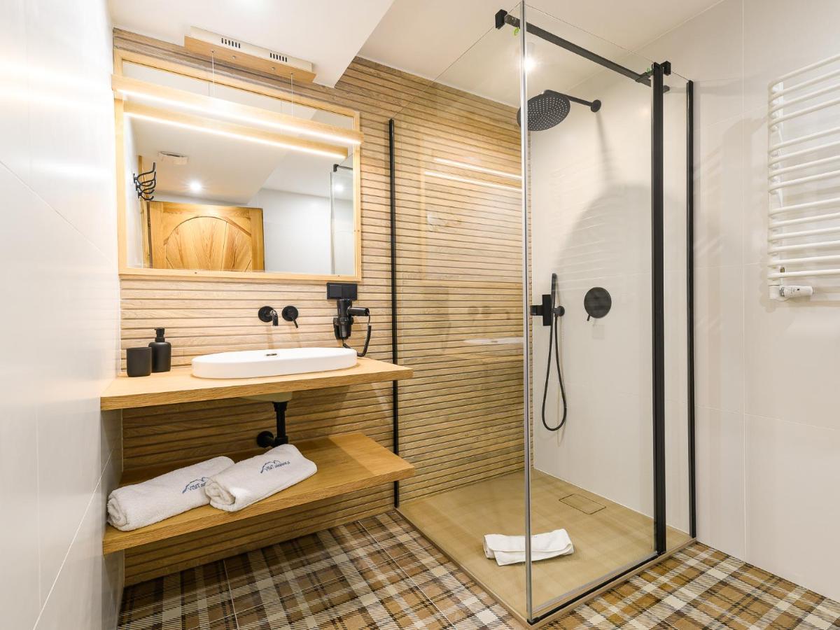 One-Bedroom Apartment,1415355597:JPEG